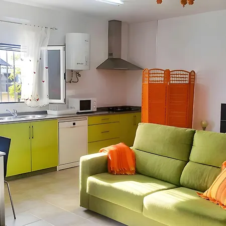 Casa Con Jardin Privado Y Zona De Barbacoa דירה