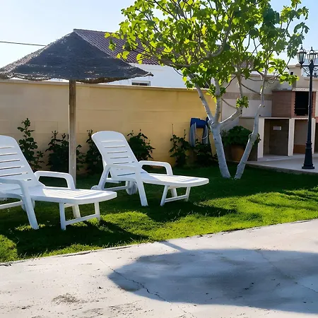 Casa Con Jardin Privado Y Zona De Barbacoa דירה