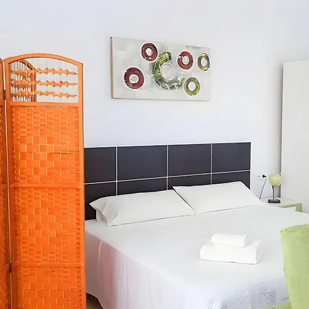 Casa Con Jardin Privado Y Zona De Barbacoa